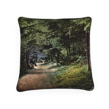 Indlæs billede til gallerivisning Alaska Sitka Lovers Lane Luxury Pillow