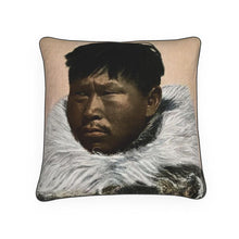 Indlæs billede til gallerivisning Alaska Native Man Atziruk Nome Luxury Pillow