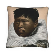 Indlæs billede til gallerivisning Alaska Native Man Atziruk Nome Luxury Pillow