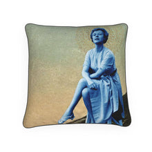 Indlæs billede til gallerivisning Miss Alaska 1922 at Taku Glacier Luxury Pillow