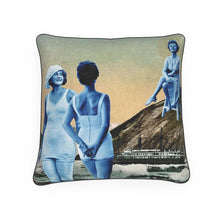 Indlæs billede til gallerivisning Miss Alaska 1922 at Taku Glacier Luxury Pillow