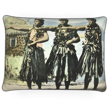 Indlæs billede til gallerivisning Hawaii Hula Dancers 1910 Luxury Pillow