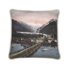 Indlæs billede til gallerivisning Alaska Valdez showing Valdez Glacier Silk Pillow
