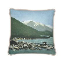 Indlæs billede til gallerivisning Alaska Sitka 1930s Silk Pillow
