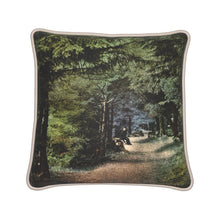 Indlæs billede til gallerivisning Alaska Sitka Lovers Lane Silk Pillow

