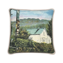 Indlæs billede til gallerivisning Alaska Wrangell Kicksetti Kadasha Totem 1939 Silk Pillow
