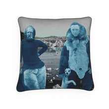Indlæs billede til gallerivisning Arctic Explorers Admiral Richard Byrd and Randolf Franke at Alaska’s Muir Glacier Luxury Pillow
