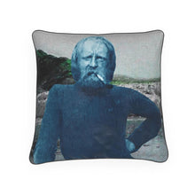 Indlæs billede til gallerivisning Arctic Explorer Randolf Franke at Alaska’s Muir Glacier Luxury Pillow
