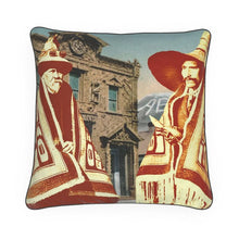 Indlæs billede til gallerivisning Skagway Alaska Native Brotherhood Luxury Pilllow
